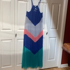 NWT Chevron Crinkle Colorblock Maxi Dress